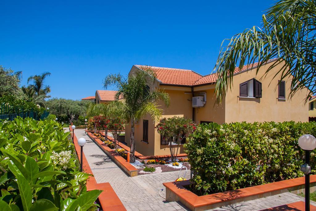 Baia Degli Ulivi Apartments تْشيفالو المظهر الخارجي الصورة