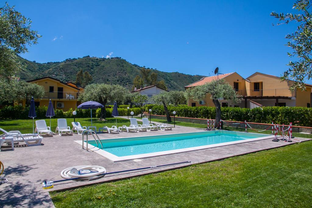 Baia Degli Ulivi Apartments تْشيفالو المظهر الخارجي الصورة