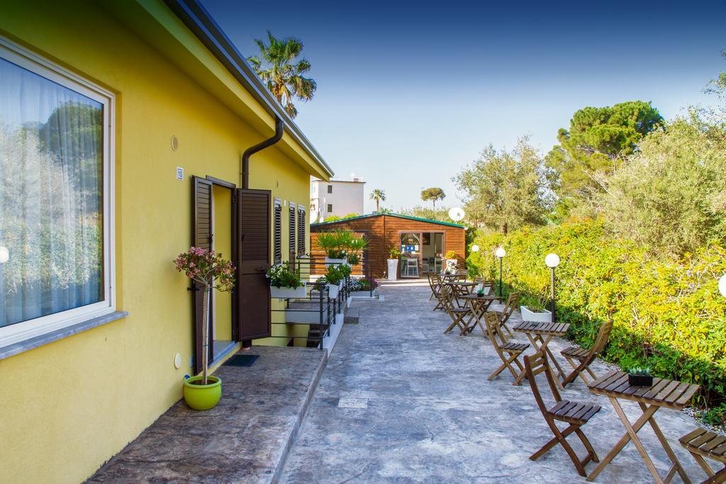 Baia Degli Ulivi Apartments تْشيفالو المظهر الخارجي الصورة