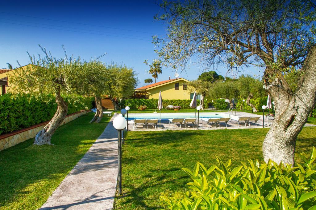 Baia Degli Ulivi Apartments تْشيفالو المظهر الخارجي الصورة