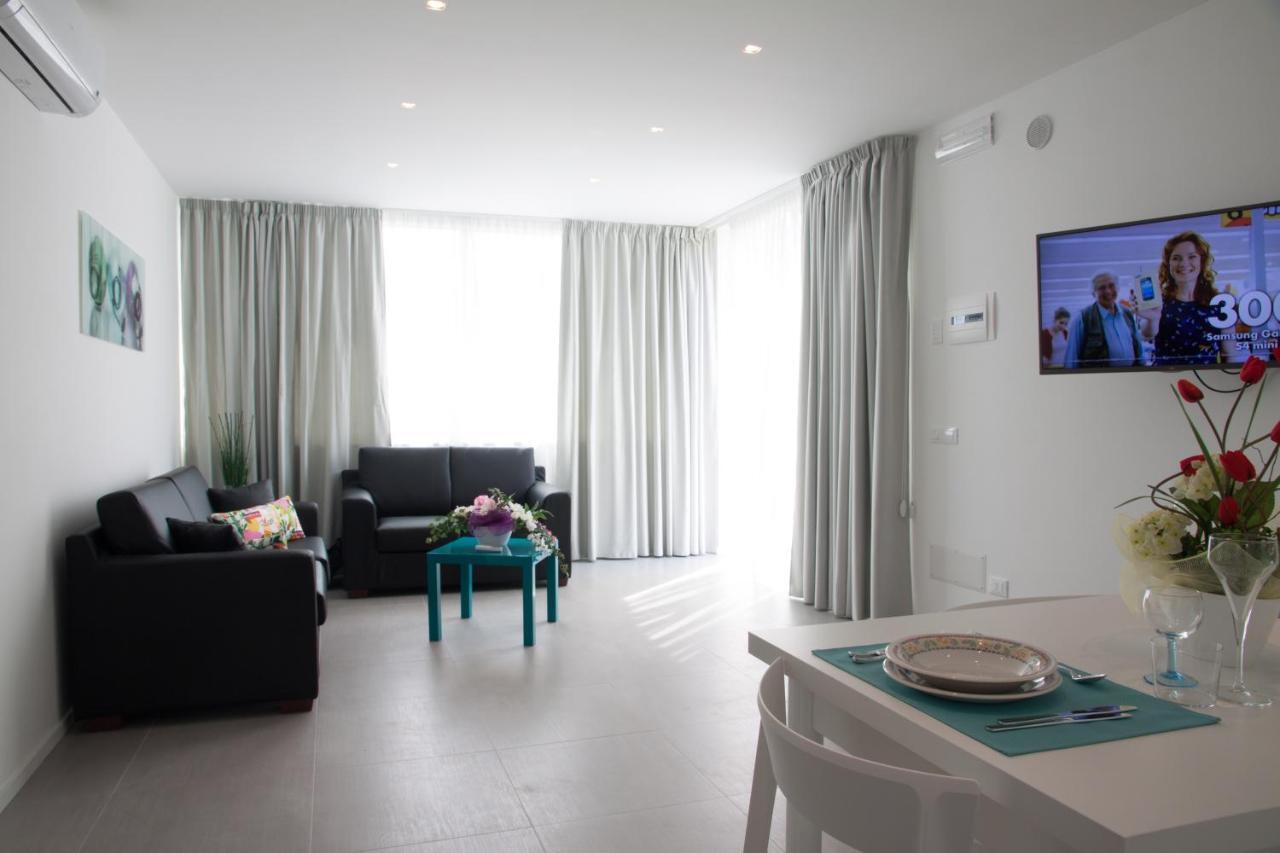 Baia Degli Ulivi Apartments تْشيفالو الغرفة الصورة