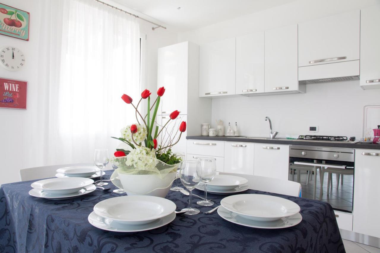 Baia Degli Ulivi Apartments تْشيفالو الغرفة الصورة