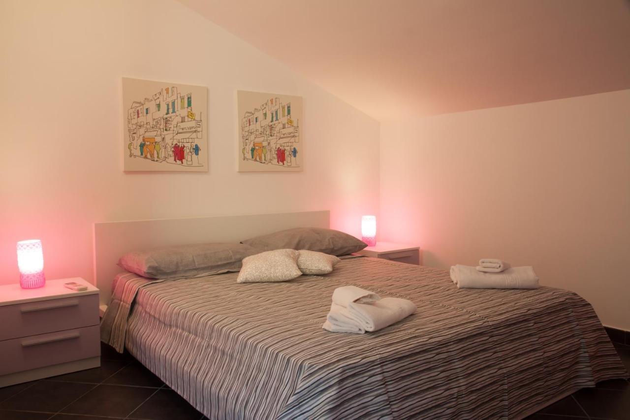 Baia Degli Ulivi Apartments تْشيفالو الغرفة الصورة