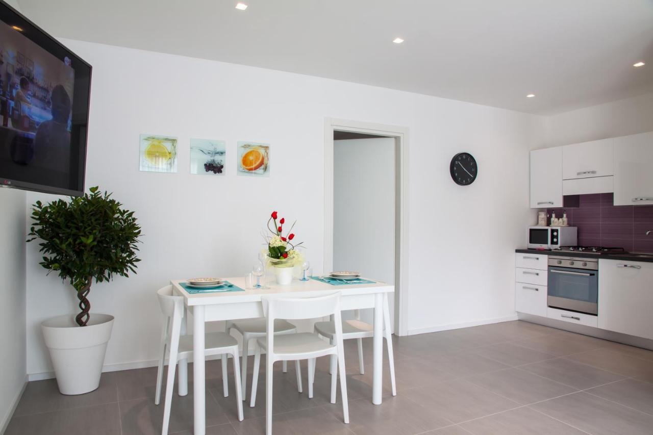 Baia Degli Ulivi Apartments تْشيفالو الغرفة الصورة