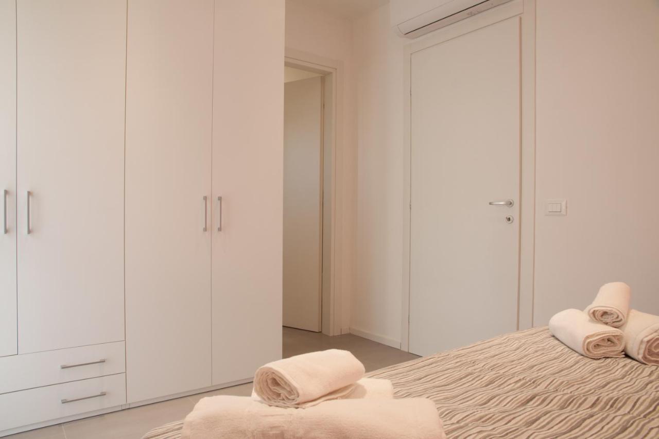 Baia Degli Ulivi Apartments تْشيفالو الغرفة الصورة